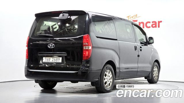 Hyundai Starex 2012 — photo 2
