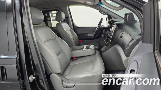 Hyundai Starex 2012 — photo 11