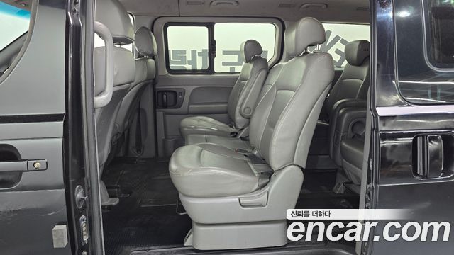 Hyundai Starex 2012 — photo 12