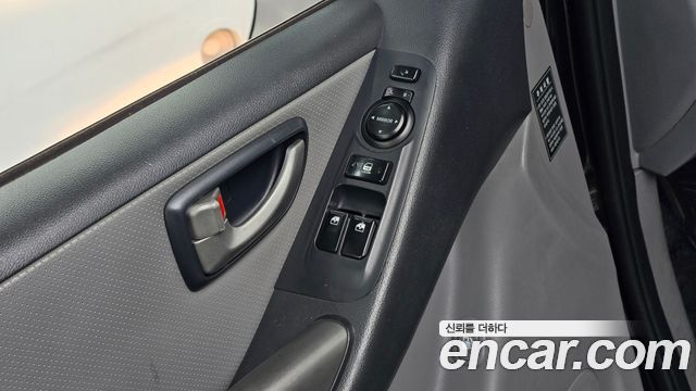 Hyundai Starex 2012 — photo 18
