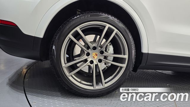 Porsche Cayenne 2020 — photo 5