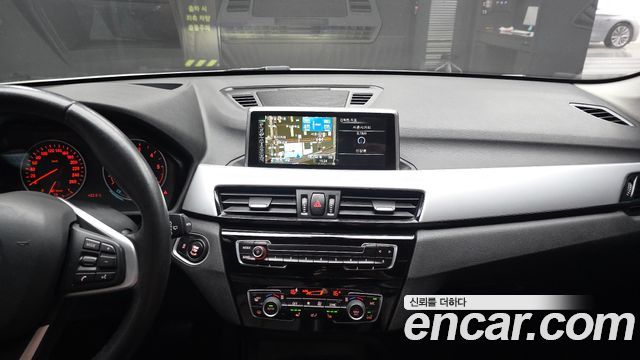 BMW X1 2016 — photo 14