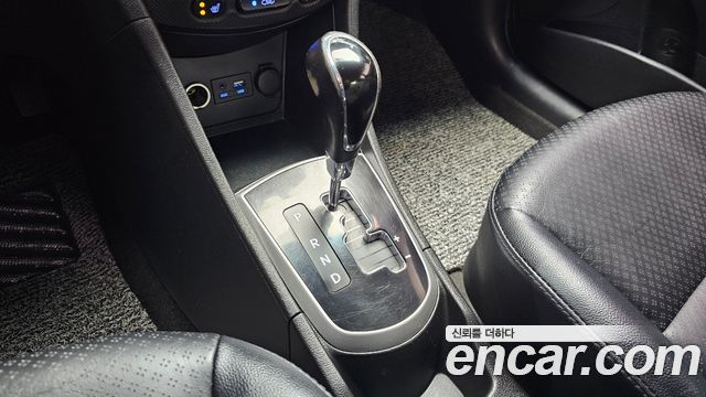 Hyundai Accent 2014 — photo 12
