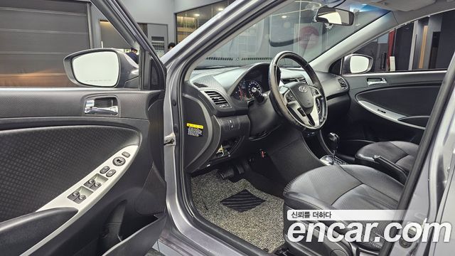 Hyundai Accent 2014 — photo 13