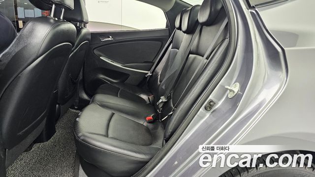 Hyundai Accent 2014 — photo 18