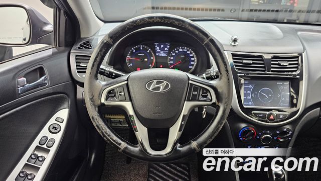 Hyundai Accent 2014 — photo 19