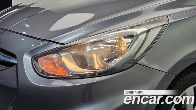 Hyundai Accent 2014 — photo 8