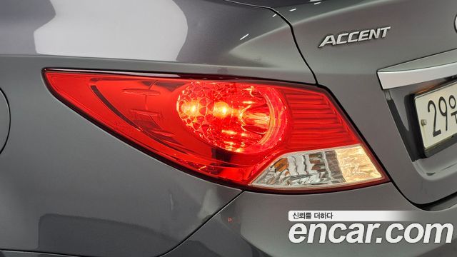 Hyundai Accent 2014 — photo 9