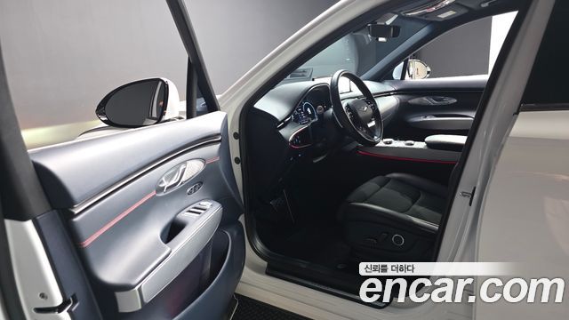 Genesis GV70 2022 — photo 13