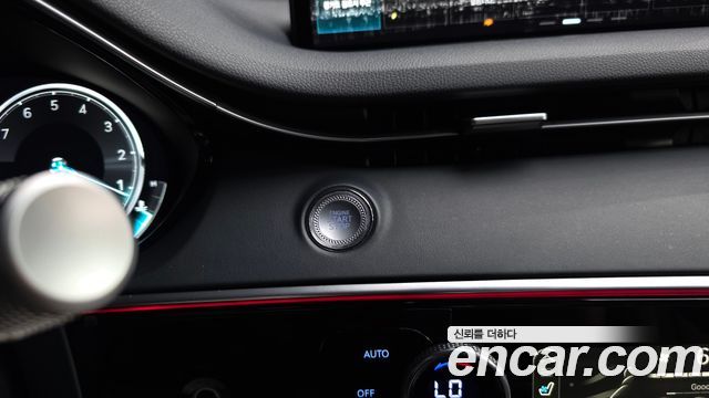 Genesis GV70 2022 — photo 29