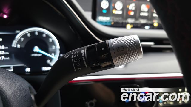 Genesis GV70 2022 — photo 41