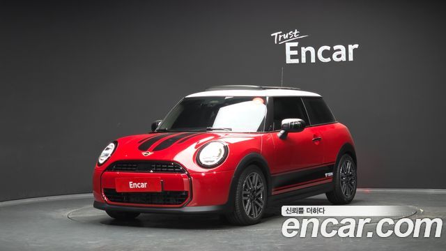 Mini Cooper 2025 — photo 1