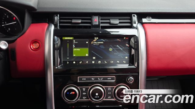 Land Rover Discovery 2019 — photo 19