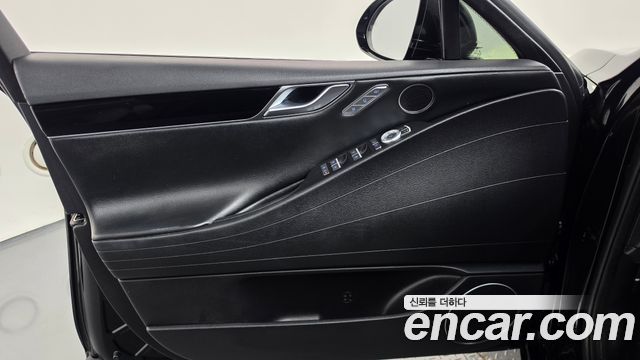 Genesis G80 2022 — photo 14