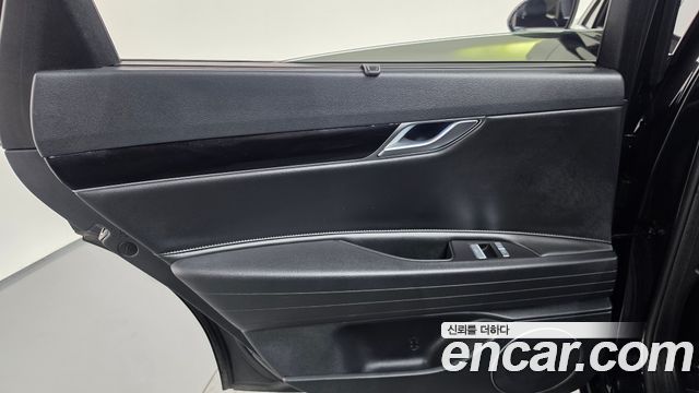 Genesis G80 2022 — photo 15