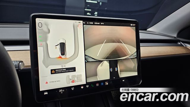 Tesla Model Y 2023 — photo 21