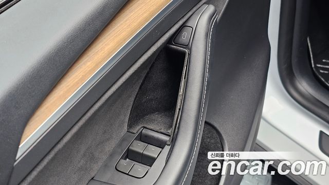 Tesla Model Y 2023 — photo 22