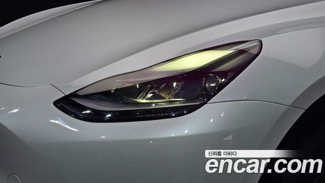 Tesla Model Y 2023 — photo 8