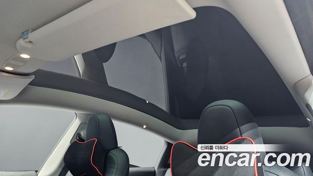 Tesla Model Y 2023 — photo 29
