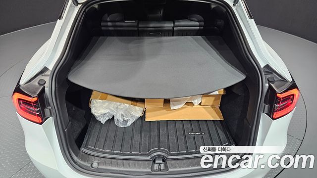 Tesla Model Y 2023 — photo 31