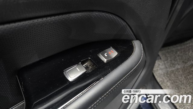 KG Mobility Rexton 2018 — photo 15