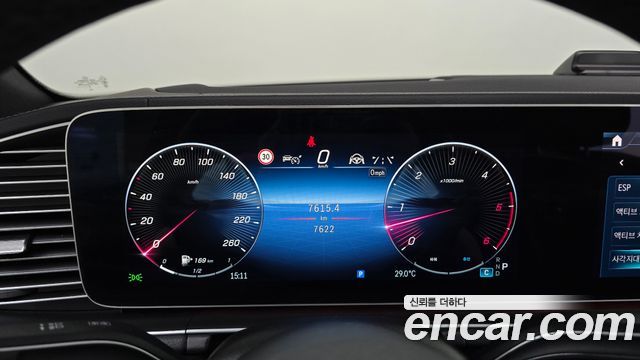 Mercedes-Benz GLE-Class 2026 — photo 8