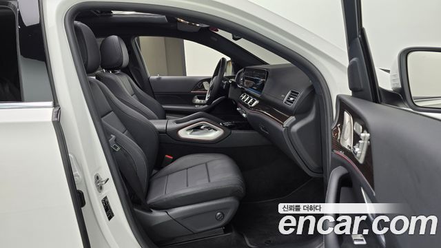 Mercedes-Benz GLE-Class 2026 — photo 11