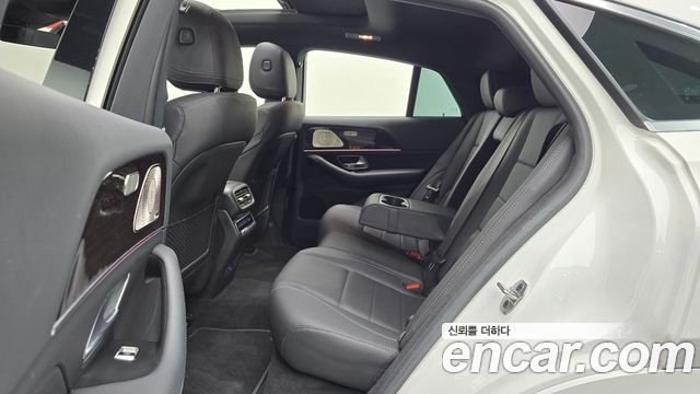 Mercedes-Benz GLE-Class 2026 — photo 12