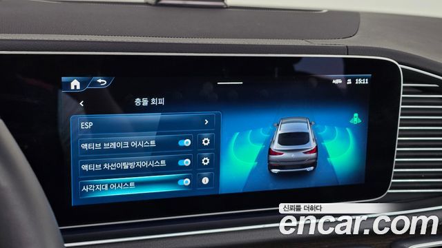 Mercedes-Benz GLE-Class 2026 — photo 16