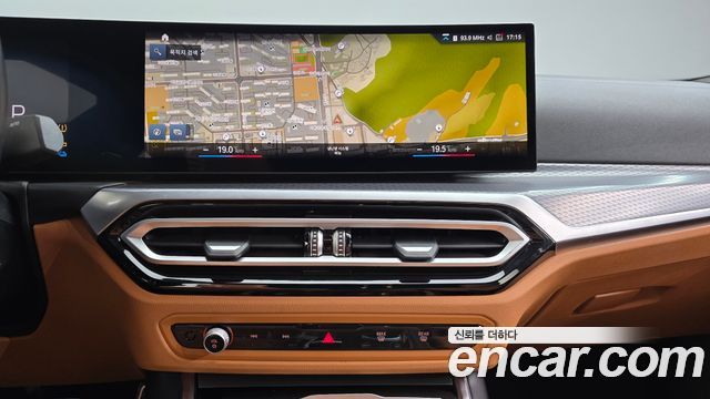 BMW 3-Series 2023 — photo 18