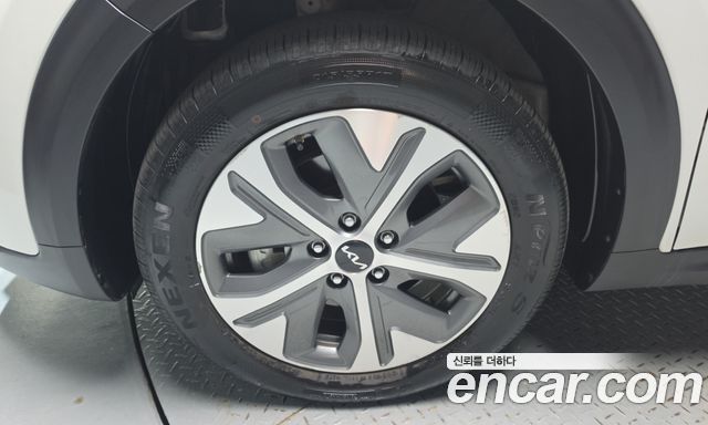 Kia Niro 2023 — photo 5