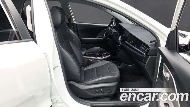 Kia Niro 2023 — photo 16