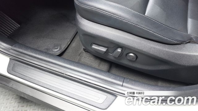 Kia Niro 2023 — photo 28