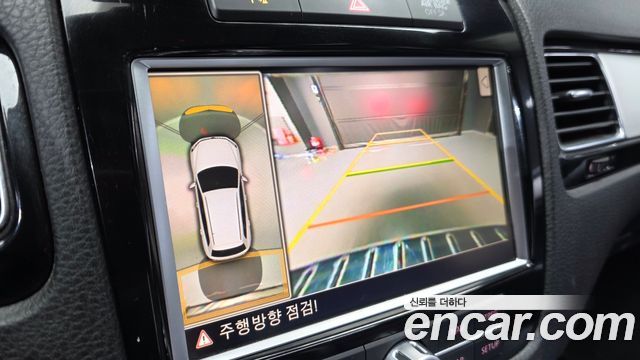 Volkswagen Touareg 2014 — photo 15