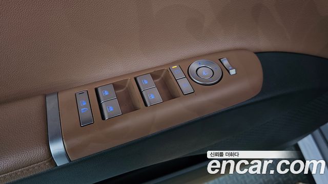 Hyundai Grandeur 2023 — photo 16
