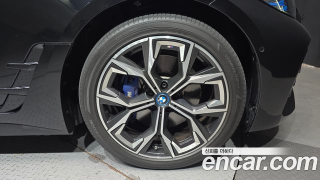 BMW i4 2023 — photo 7