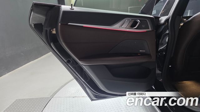 BMW i4 2023 — photo 15