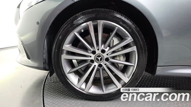 Mercedes-Benz CLS-Class 2019 — photo 5
