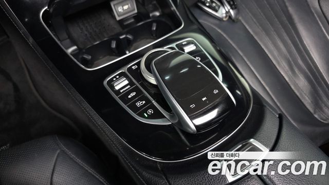 Mercedes-Benz CLS-Class 2019 — photo 29