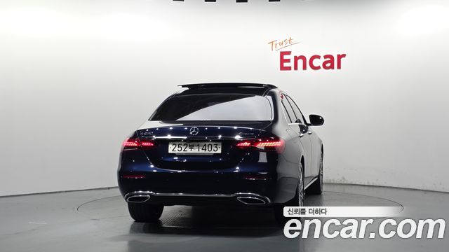 Mercedes-Benz E-Class 2021 — photo 4