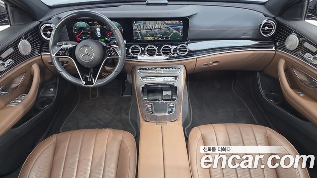 Mercedes-Benz E-Class 2021 — photo 10