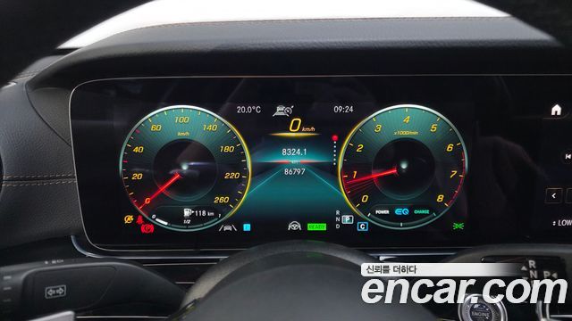 Mercedes-Benz E-Class 2021 — photo 11