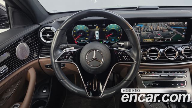 Mercedes-Benz E-Class 2021 — photo 20