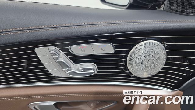 Mercedes-Benz E-Class 2021 — photo 28
