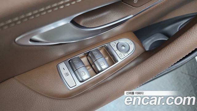 Mercedes-Benz E-Class 2021 — photo 29