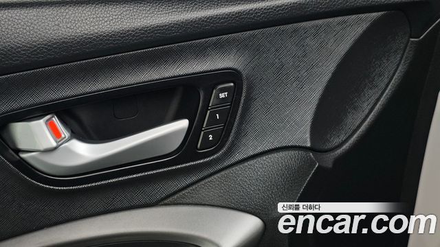 Hyundai Santafe 2015 — photo 32