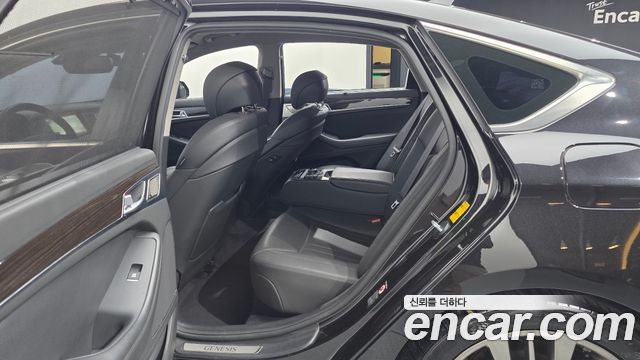 Genesis G80 2019 — photo 17