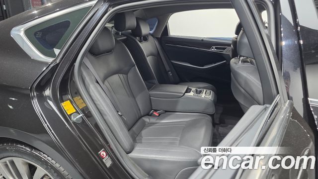 Genesis G80 2019 — photo 18