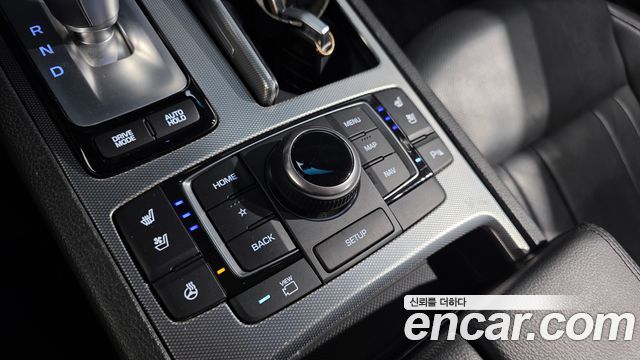 Genesis G80 2019 — photo 28