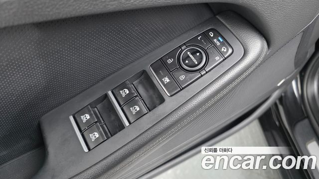 Genesis G80 2019 — photo 37